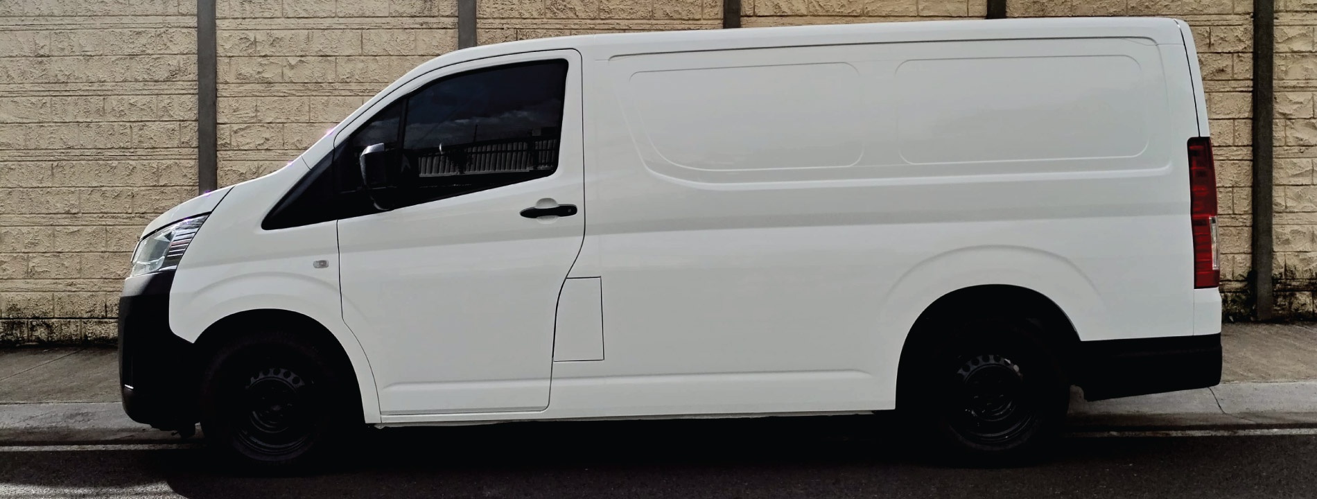Toyota Hiace Panel Techo Bajo 2022